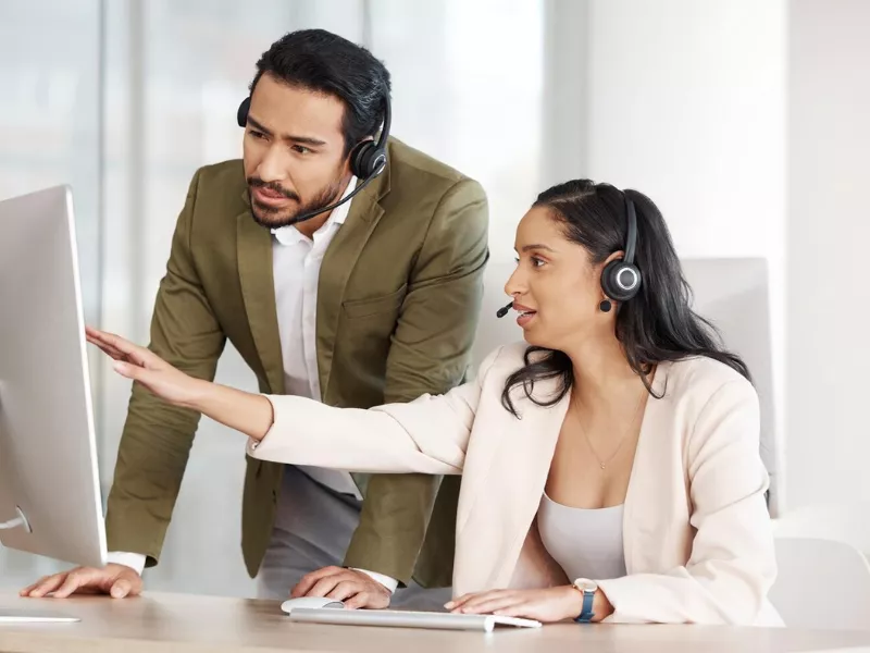 Business professionals using on-site interpreting for clear communication.